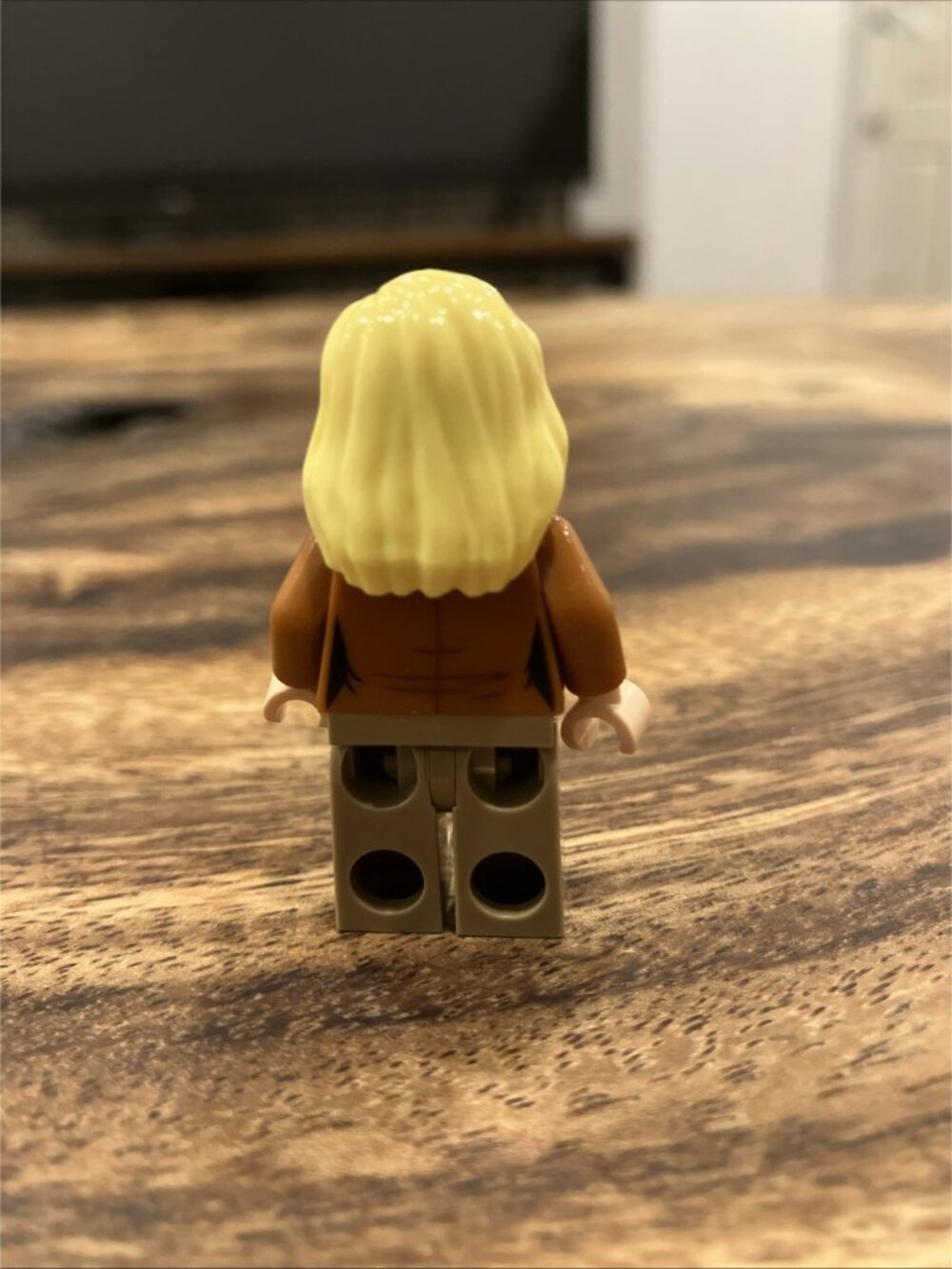 Lego Minifigure ( Authentic ) - Picture 2 of 3
